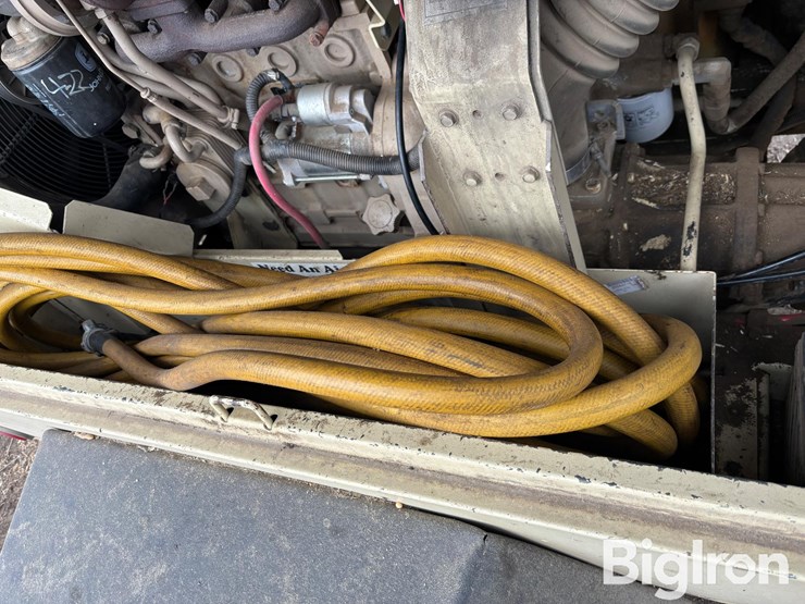 2008-ingersoll-rand-185-image-19