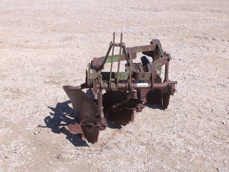 #2039-•-john-deere-3-bottom-plow-image-2
