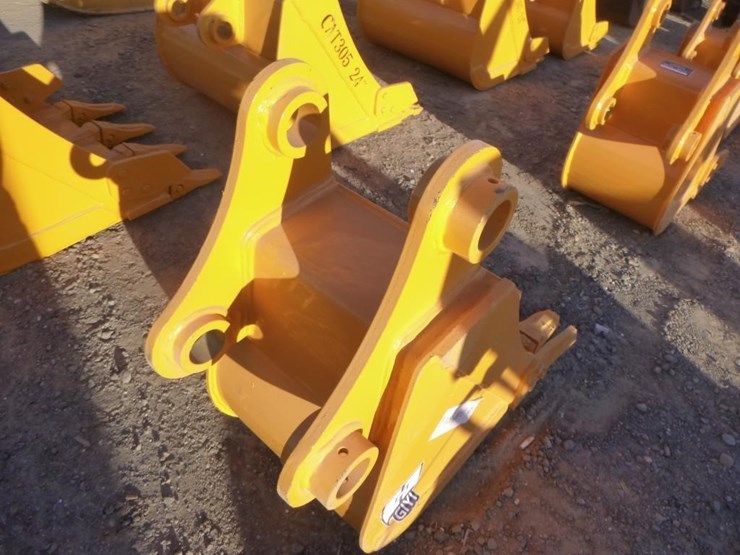 caterpillar-305-image-5