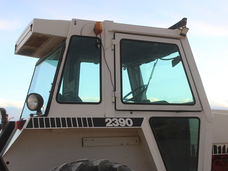 #1012-•-case-2390-tractor-image-43