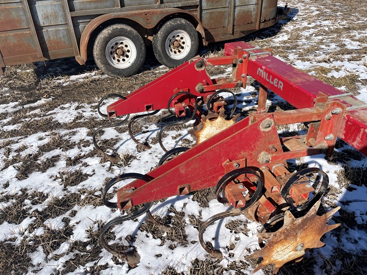 #3263-•-miller-(4)-row-cultivator-image-10