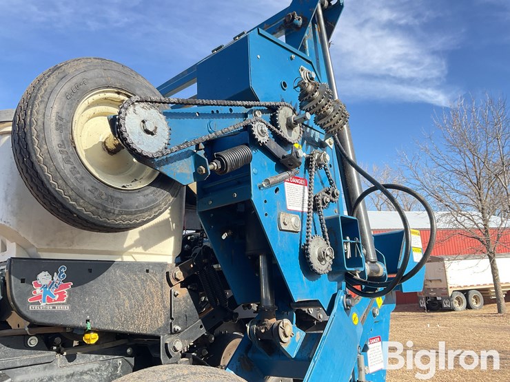 2002-kinze-3600-image-16