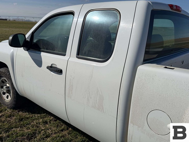 2012-chevrolet-silverado-1500-image-13
