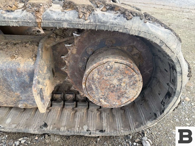 2012-deere-35d-image-15