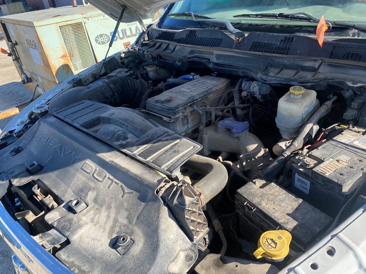 2012-dodge-ram-5500-image-30