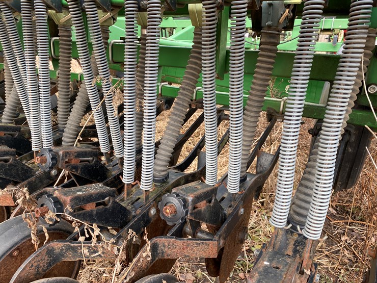 great-plains-solid-stand-30-image-32