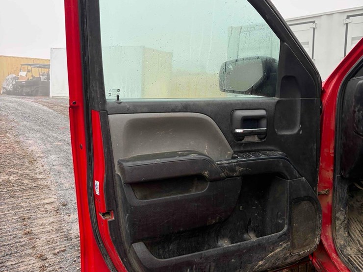 2017-chevrolet-2500-image-11