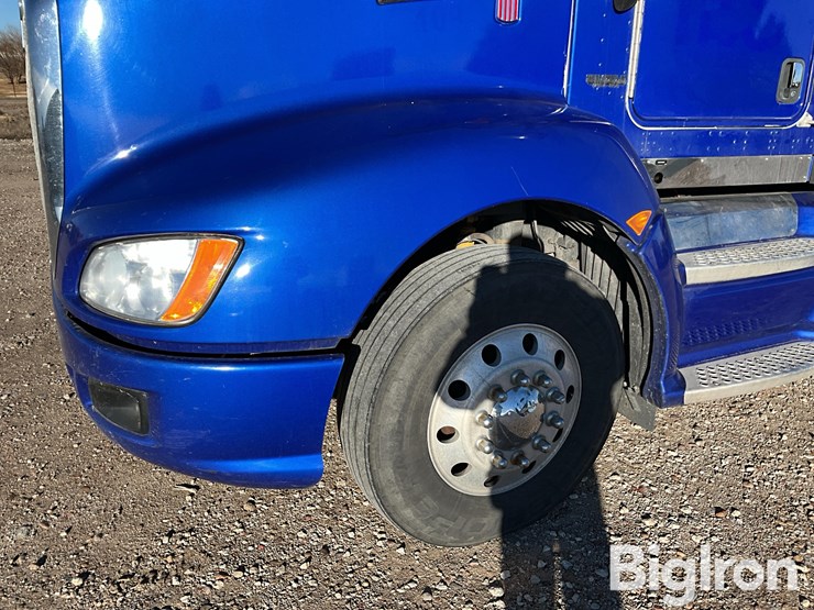 2011-kenworth-t660-image-13
