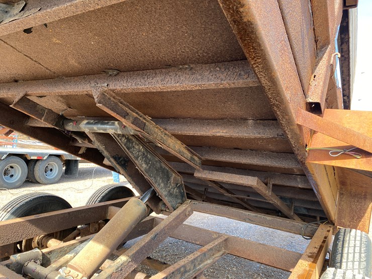 #1116-•-2011-pj-14'-gooseneck-dump-trailer-(has-wi-title)-(colfax,-wi)-image-38