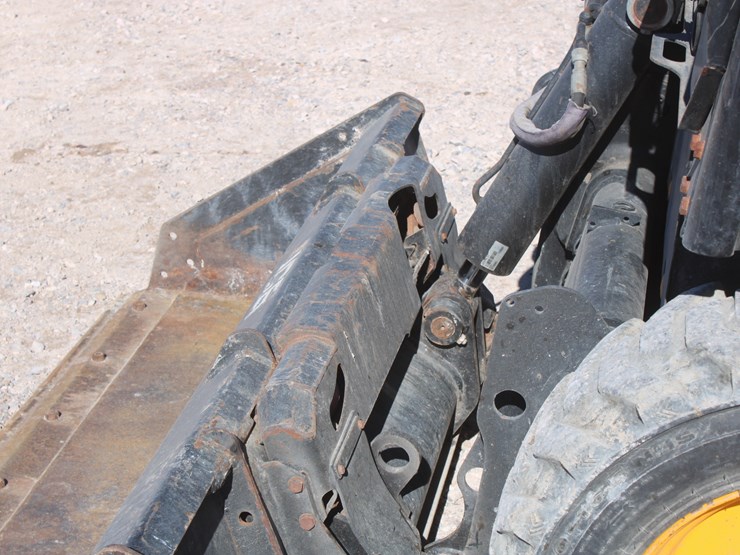 2014-jcb-205-image-10