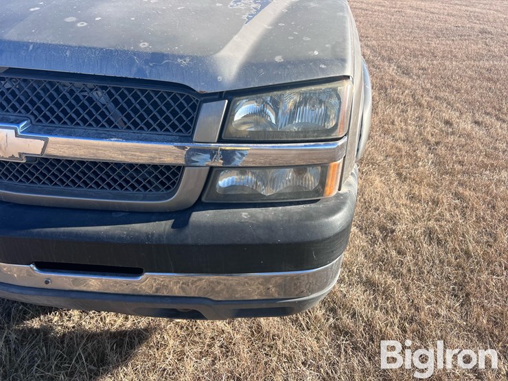 2003-chevrolet-silverado-2500-image-16