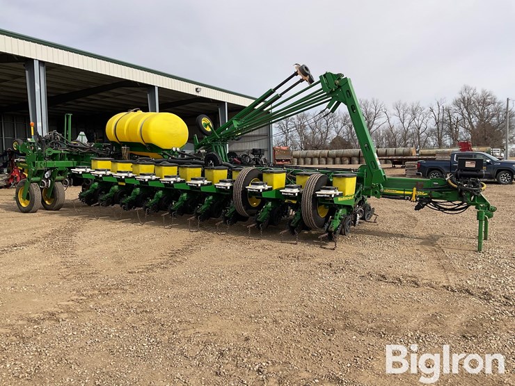 2007-john-deere-1770nt-image-3