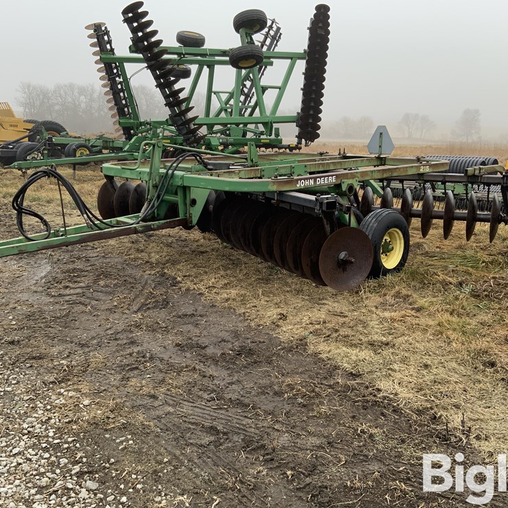 JOHN DEERE 215