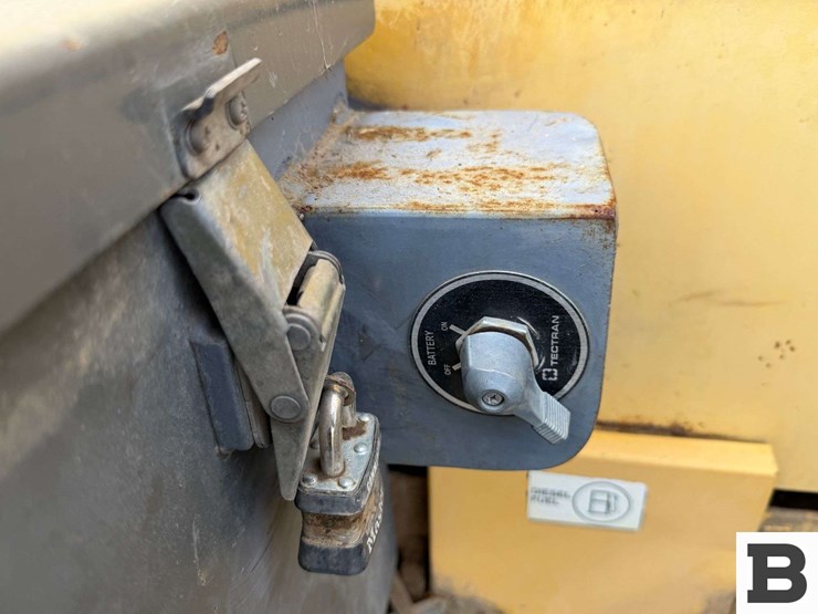 2001-komatsu-wa380-3-image-63