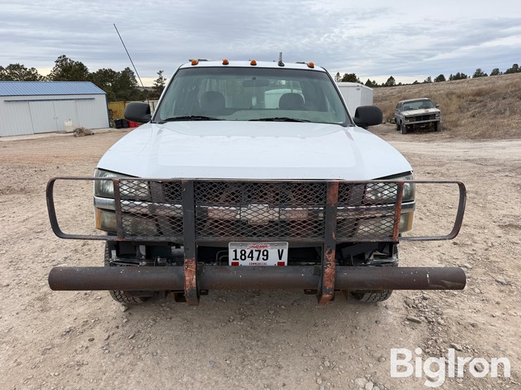2003-chevrolet-silverado-2500-image-2