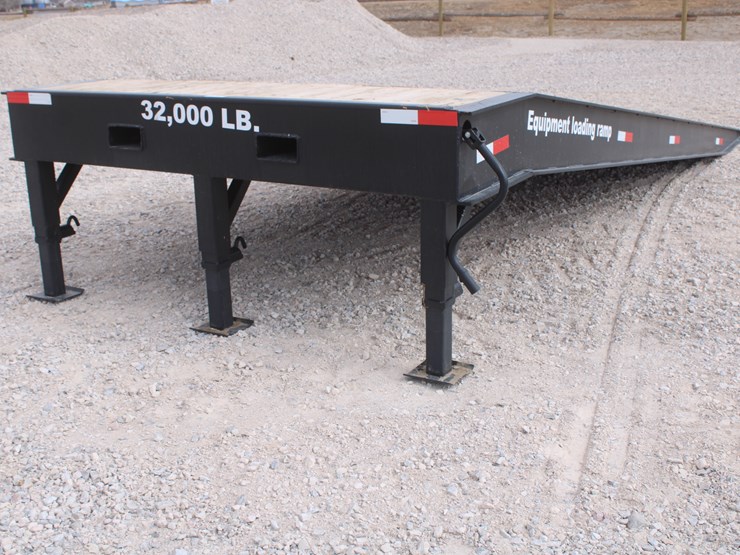 #2021-•-industrious-america-adjustable-load-ramp-32k-lb-capacity-image-15