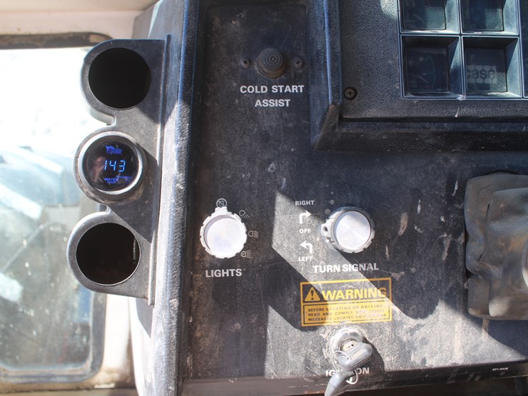 #1015-•-case-4490-tractor-image-30