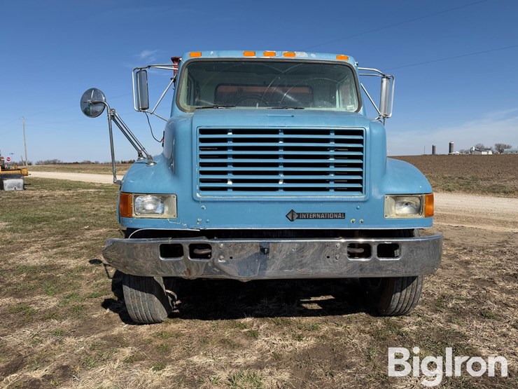 1998-international-4900-image-2