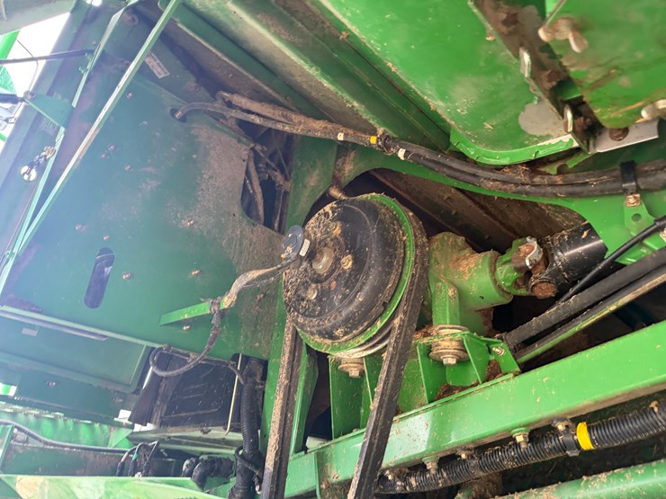 2009-john-deere-9670-sts-image-47
