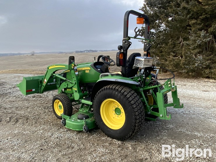 2015-john-deere-3046r-image-7