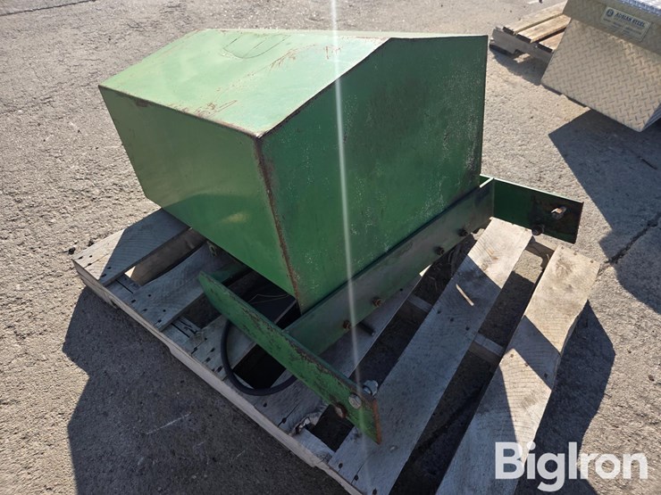 john-deere-26-image-7