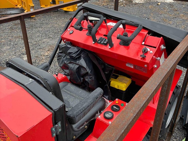 agt-sda-140w-rubber-tire-loader-image-4