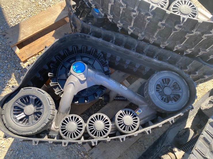 john-deere-gator-image-4