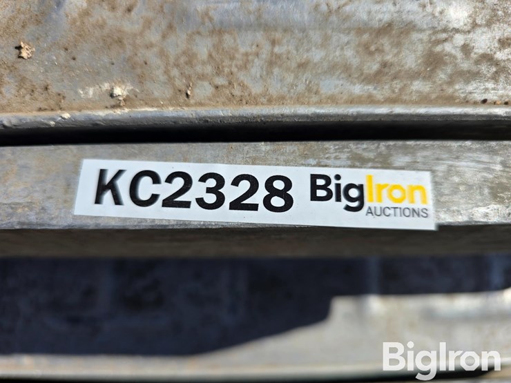 wilson-livestock-trailer-image-13