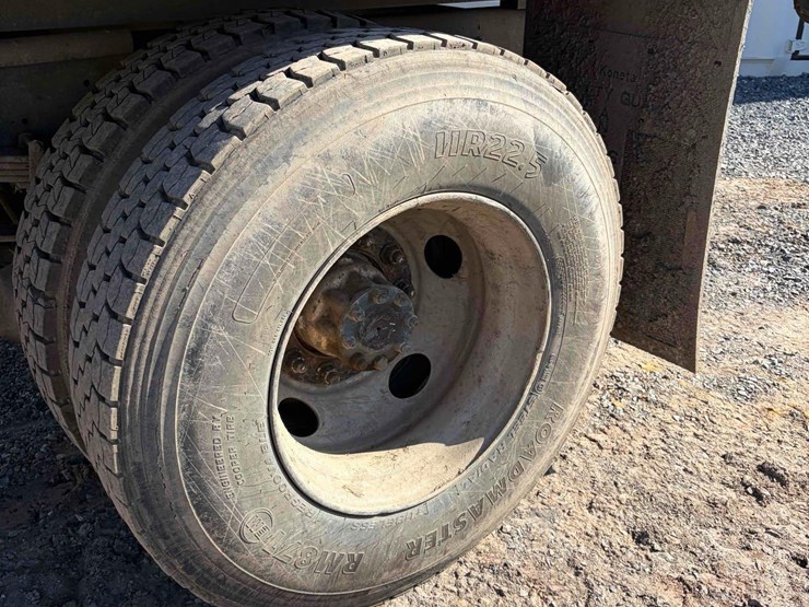 2012-international-durastar-single-axle-contractors-dump-image-7