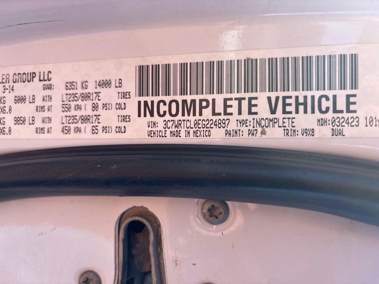 2014-ram-3500-tradesman-image-22