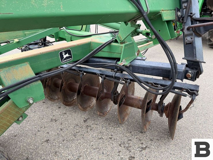 john-deere-650-image-39