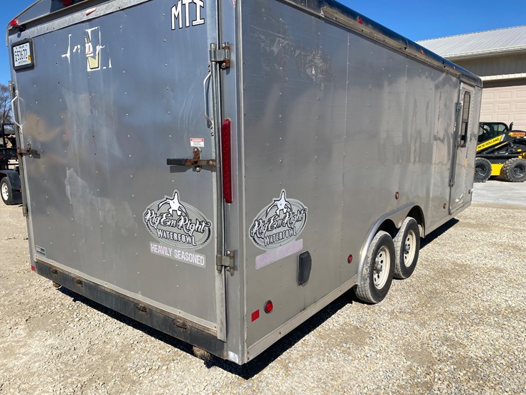 #1274-•-middlebury-tandem-axle-enclosed-trailer-(has-wi-title)-(helenville,-wi)-image-6