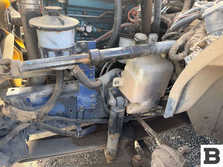 2003-international-durastar-4300-image-33