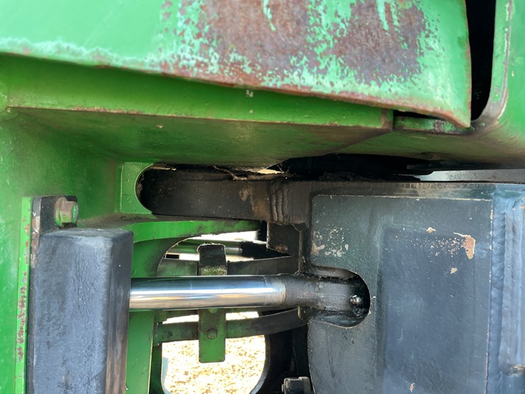 2005-deere-643j-image-68