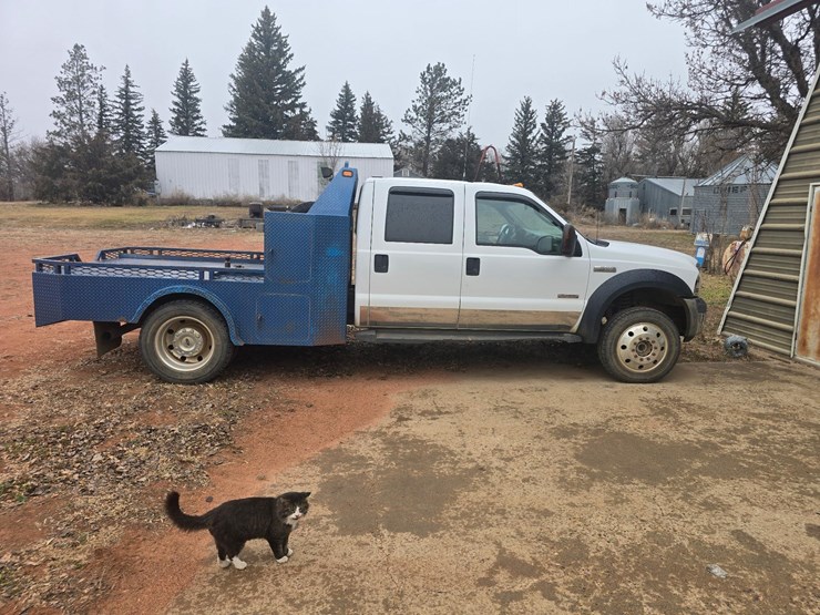 2006-ford-f550-image-9