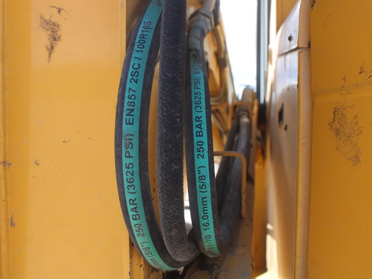 john-deere-325-image-25