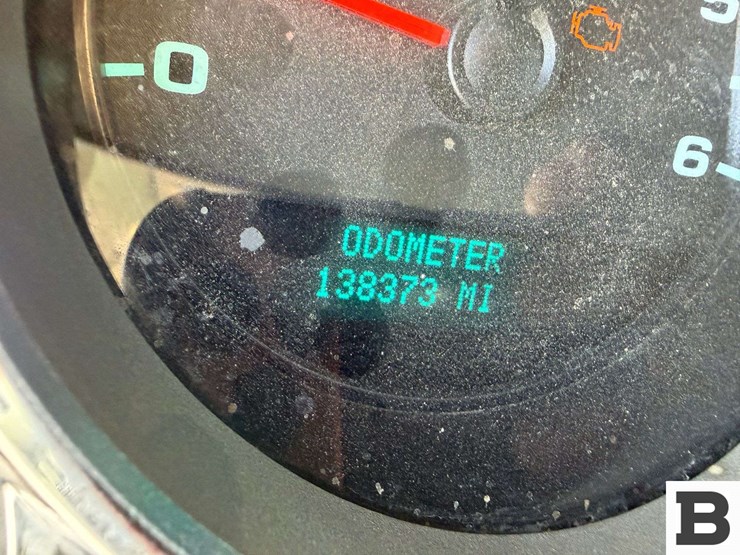 2010-chevrolet-silverado-3500-image-33