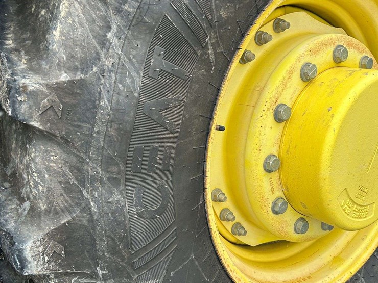 2007-john-deere-8230-image-31