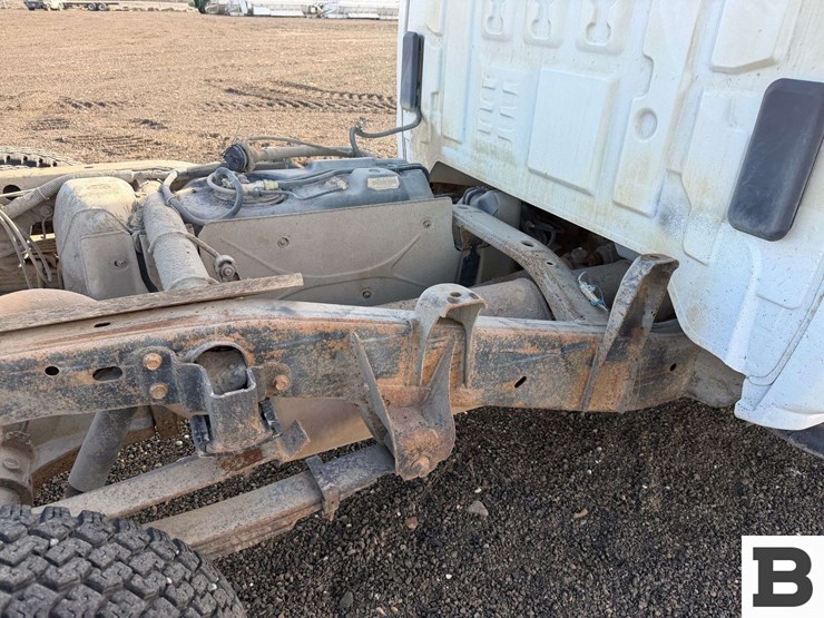 2015-chevrolet-silverado-3500-image-22