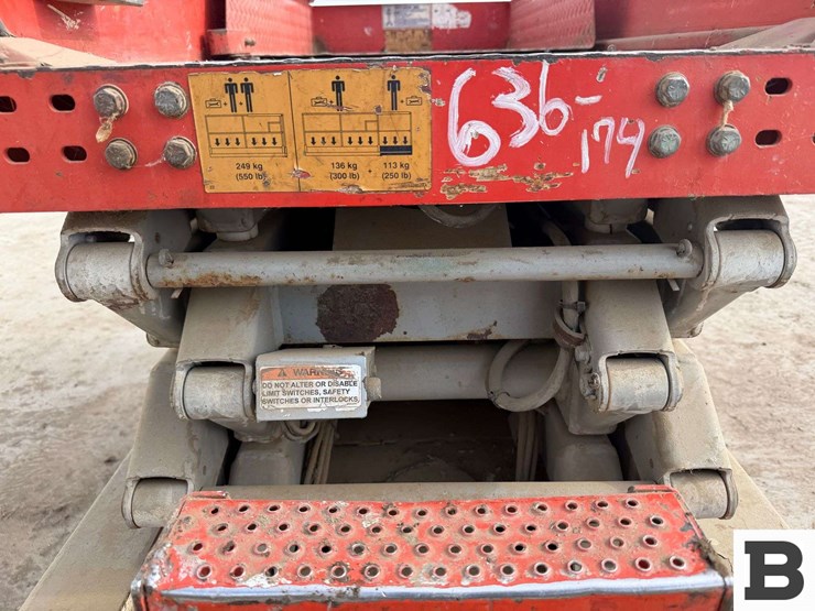 2008-skyjack-sjiii3219-image-10