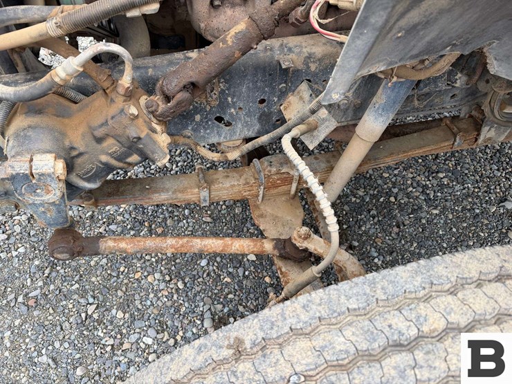 1992-ford-f700-image-27