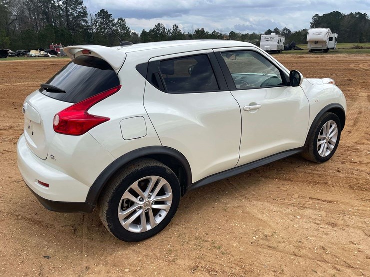 2011-nissan-juke-image-3