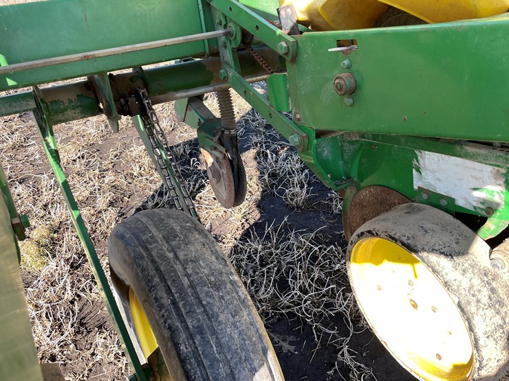 john-deere-7000-image-10