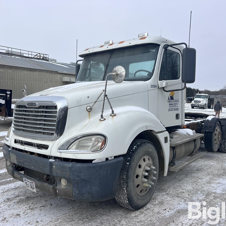 2007 FREIGHTLINER COLUMBIA 120