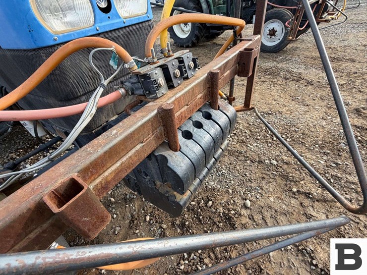 2008-new-holland-tn85fa-image-32