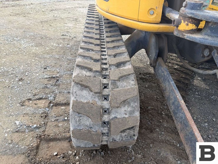 2012-deere-35d-image-24