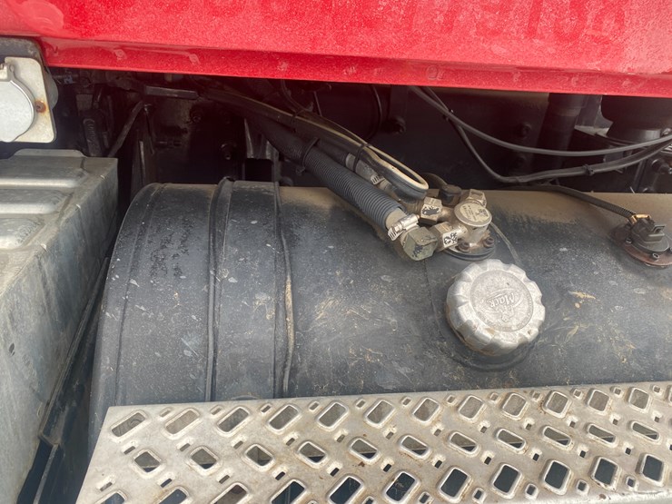 #1145-•-2009-mack-gu713-semi-tractor-(has-wi-title)-(mosinee,-wi)-image-83