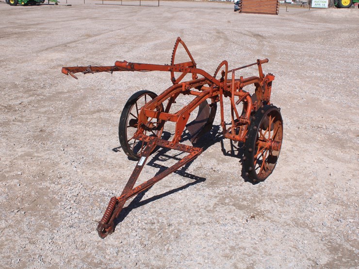 #2041-•-case-2-bottom-plow-image-11