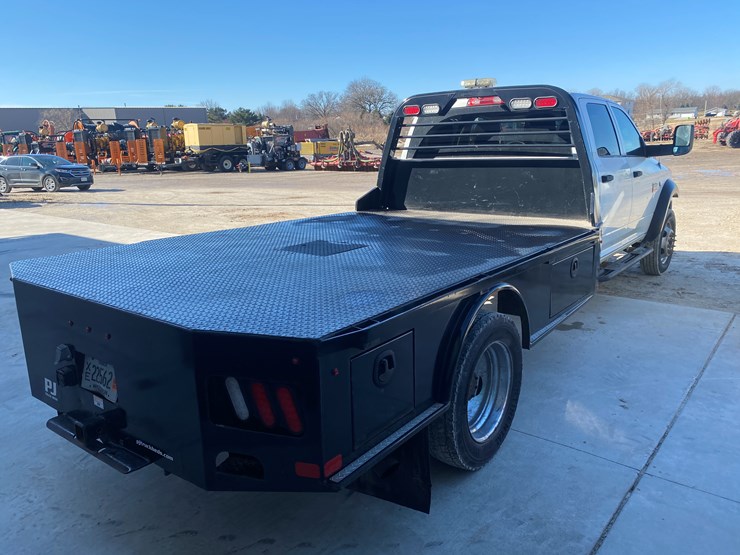 2012-dodge-ram-5500-image-39