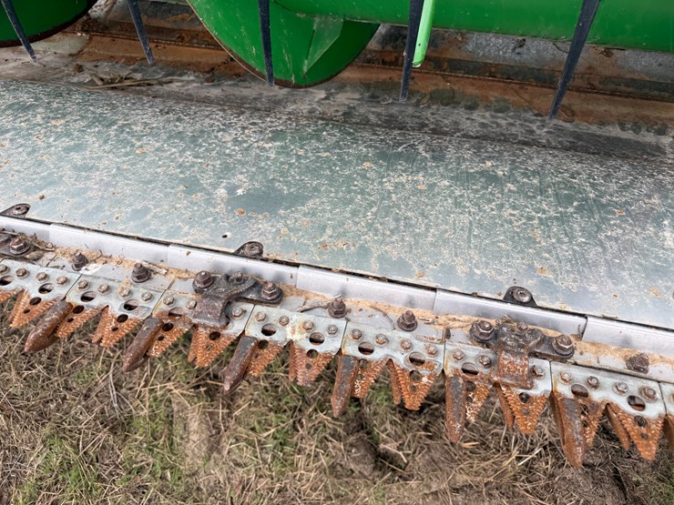 2013-john-deere-630f-image-30